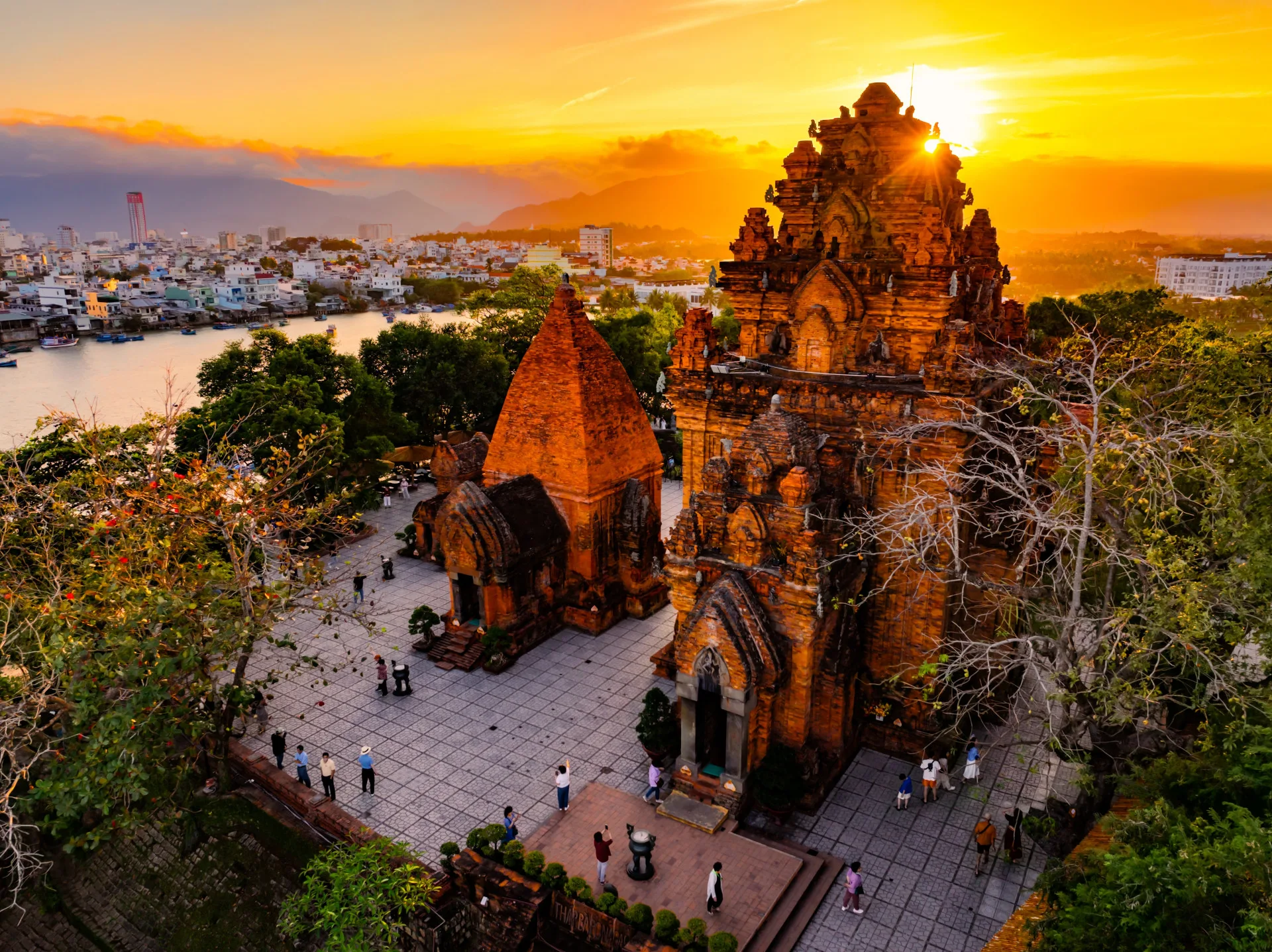 Vé máy bay đi Nha Trang
