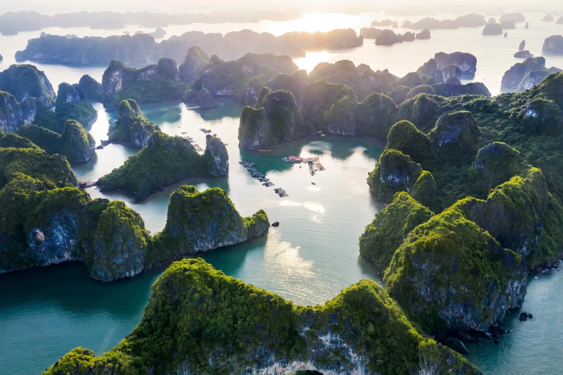 Vé máy bay đi Quảng Ninh